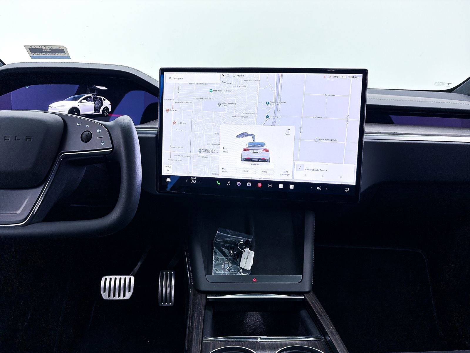 Used 2023 Tesla Model X Standard Range image 6