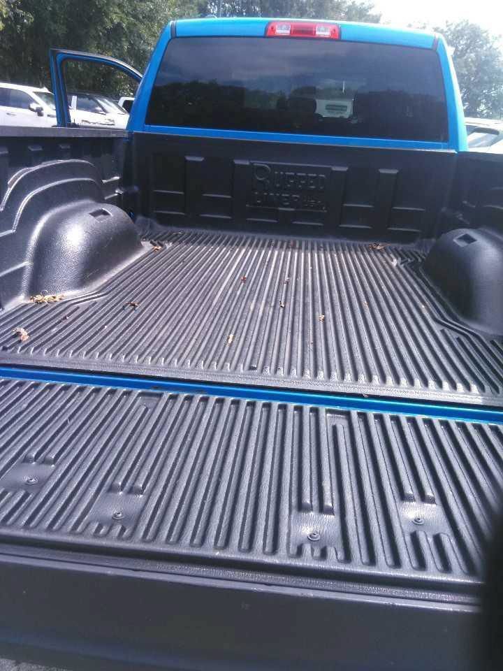 Used 2024 RAM 1500 Classic SLT AWD/4WD image 15
