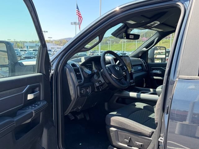 New 2026 RAM 2500 Big Horn AWD/4WD image 13