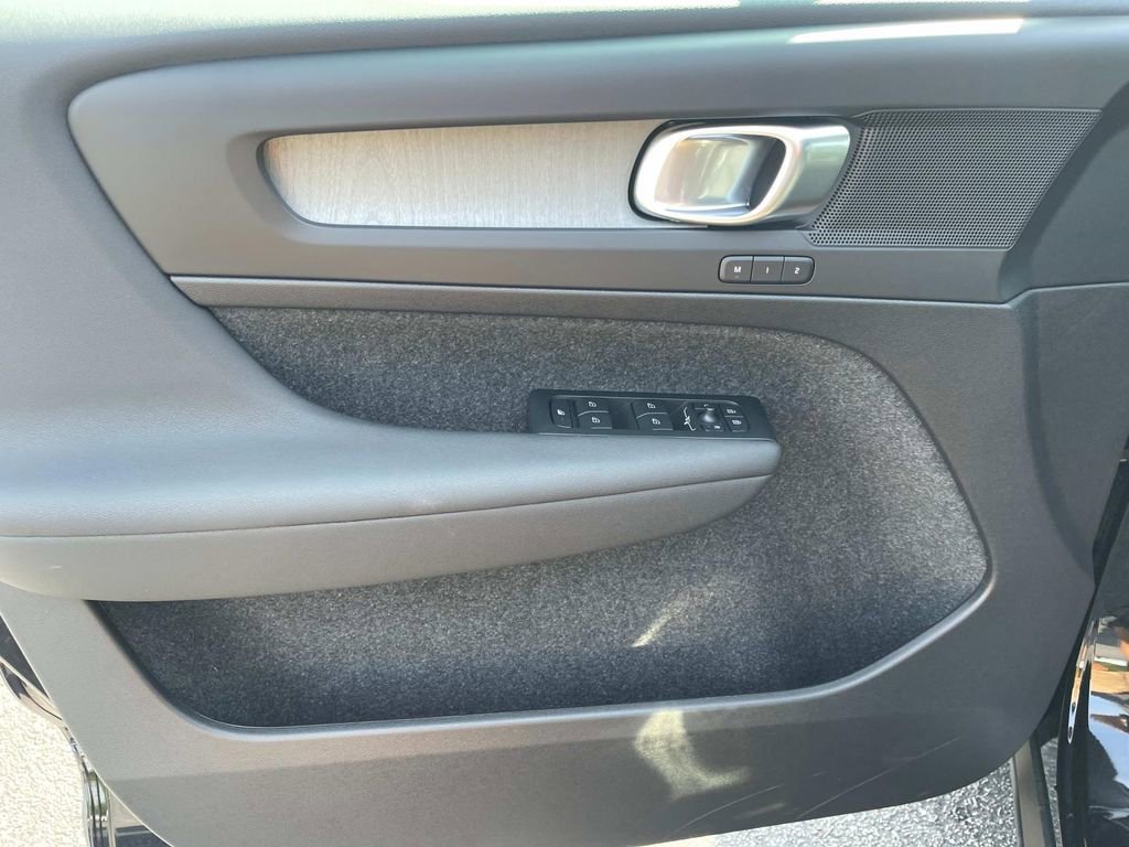 New 2026 Volvo XC40 B5 Plus w/ Protection Package Premier image 18