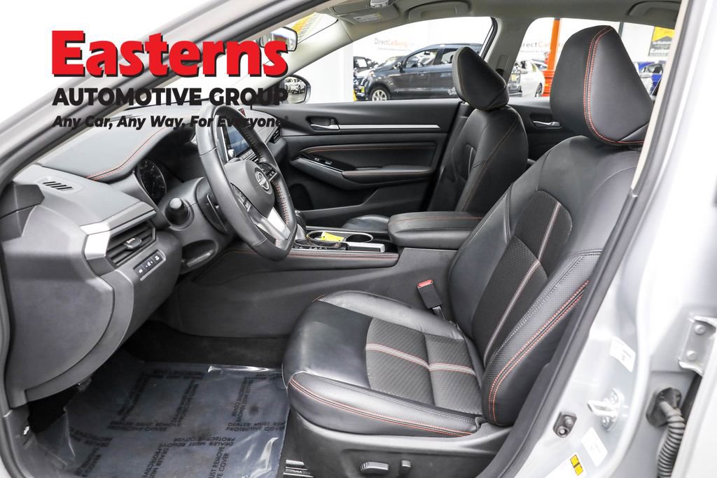 Used 2023 Nissan Altima 2.5 SR FWD image 14