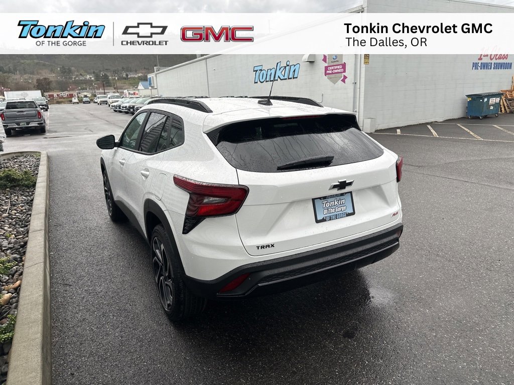 New 2025 Chevrolet Trax RS image 6