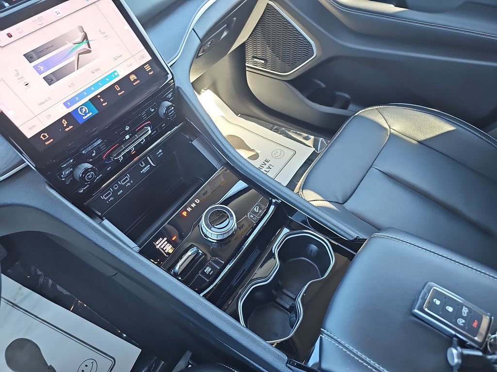 Used 2022 Jeep Grand Cherokee Limited 4xe image 29