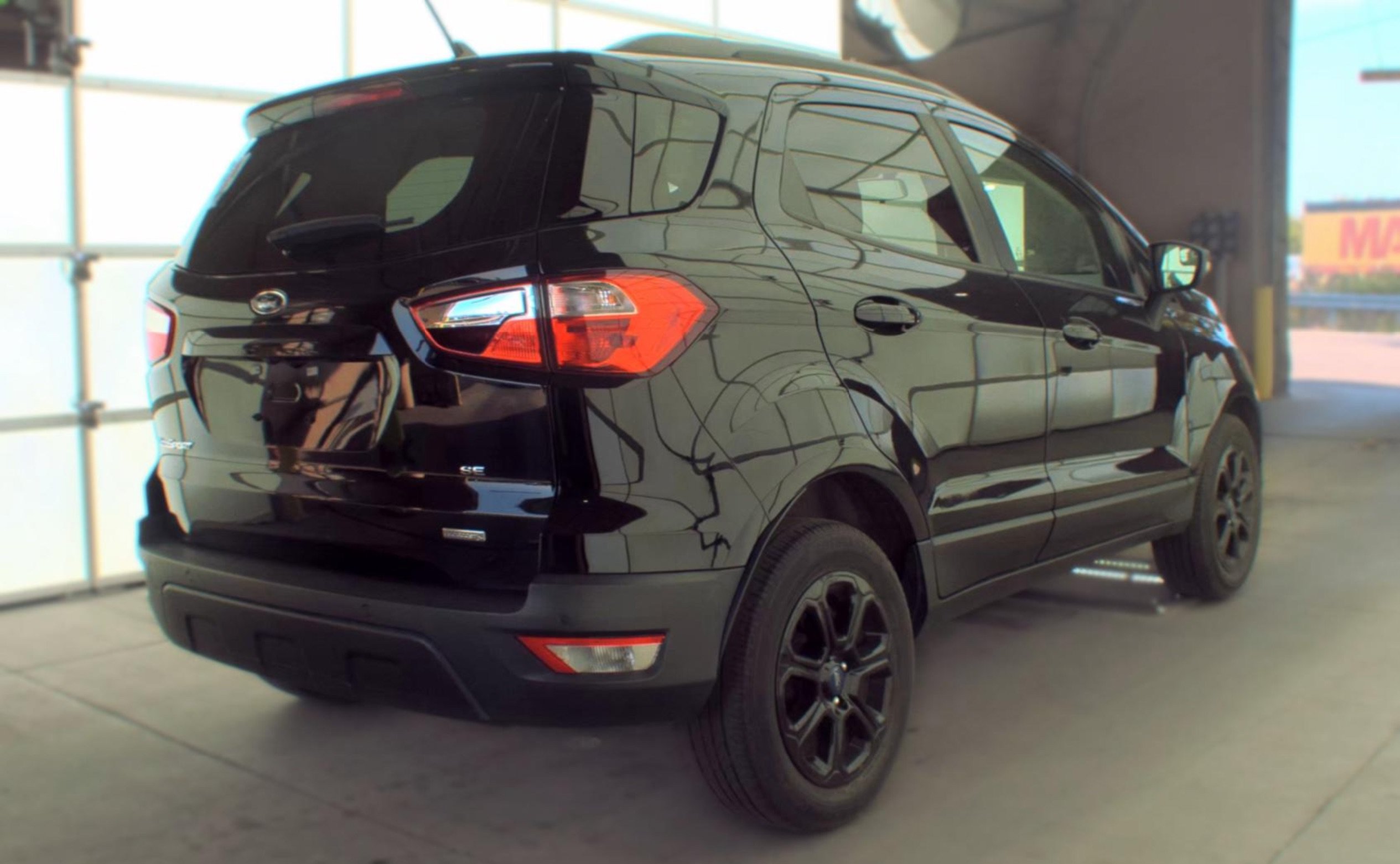 Used 2020 Ford EcoSport SE FWD image 4
