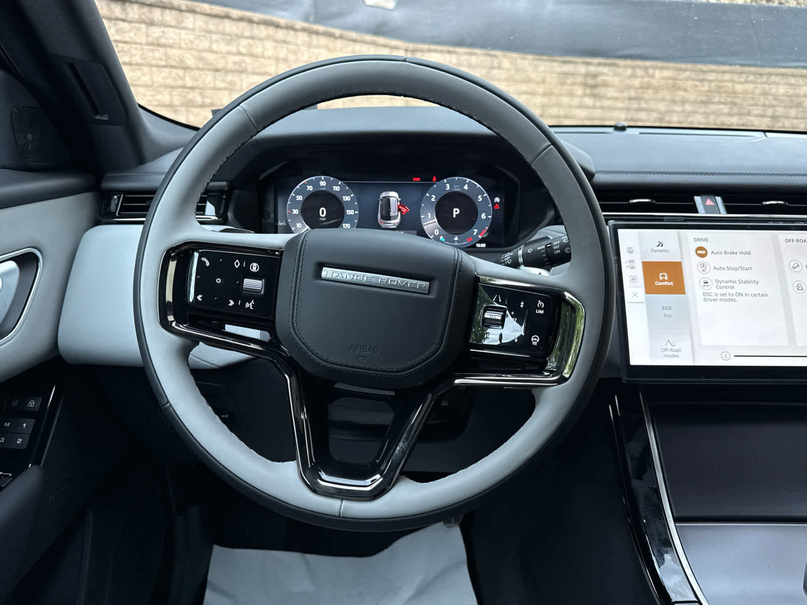 New 2026 Land Rover Range Rover Velar Dynamic SE image 10