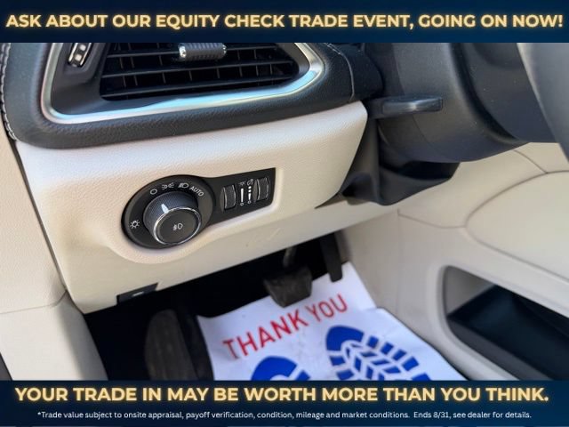 Used 2023 Chrysler Pacifica Limited FWD image 16