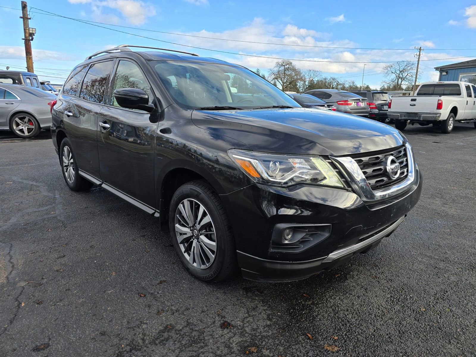 Used 2019 Nissan Pathfinder S image 7
