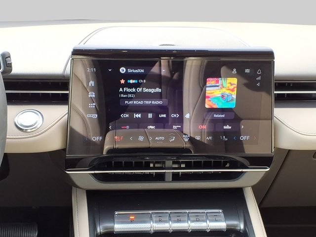 Used 2025 Lincoln Nautilus Premier image 11