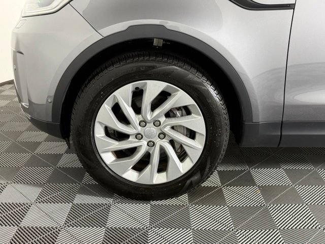 Certified 2025 Land Rover Discovery S AWD/4WD image 12