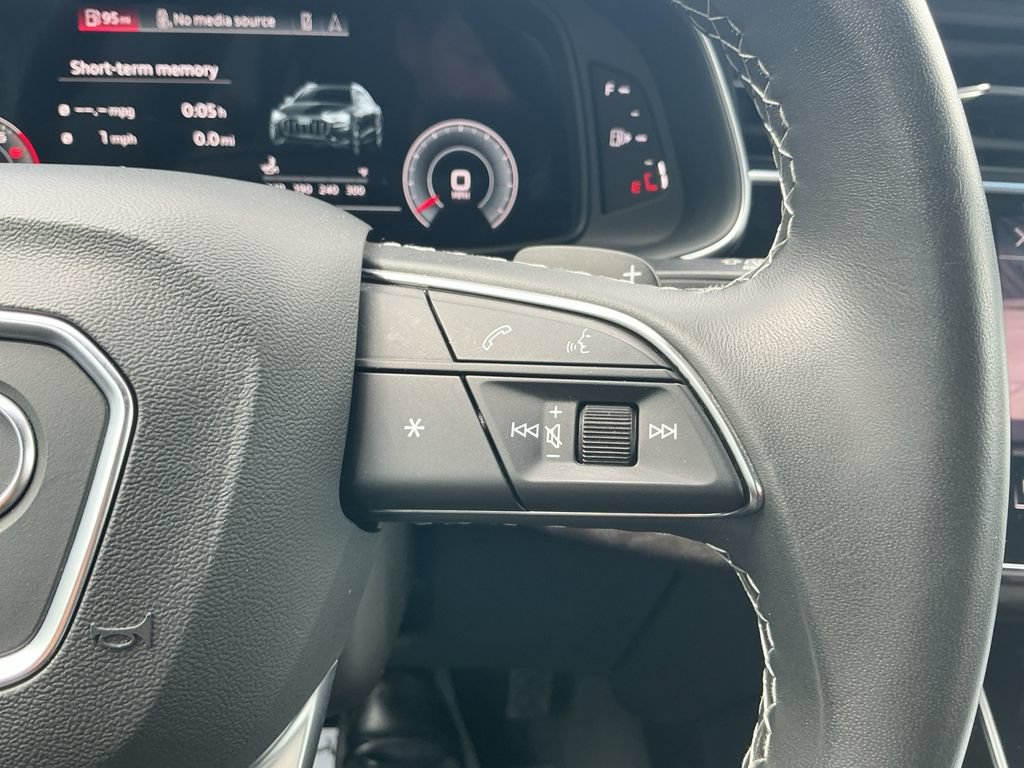 Used 2022 Audi Q8 Prestige AWD/4WD image 19