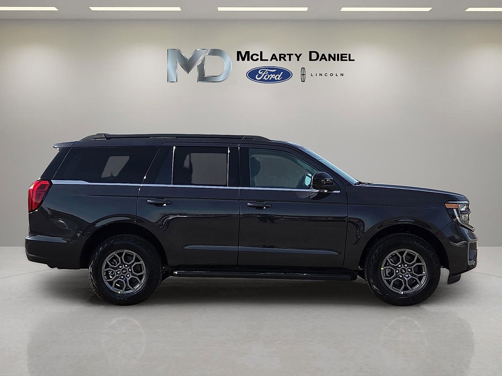 New 2026 Ford Expedition Active RWD image 6