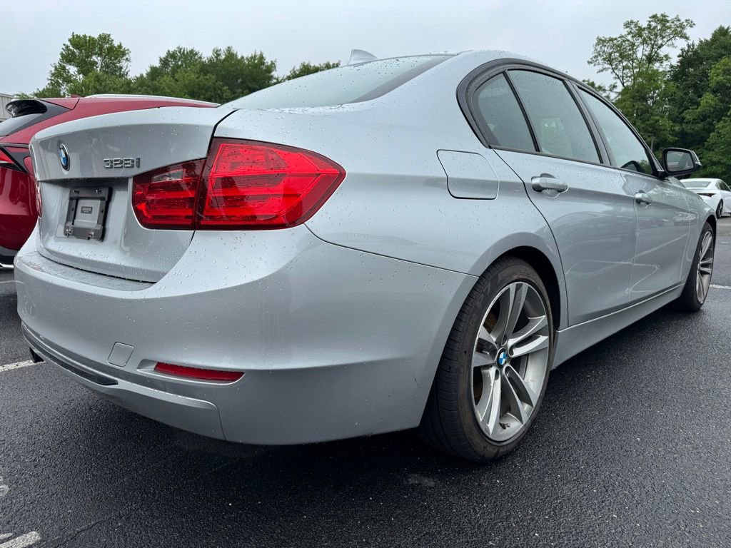 Used 2014 BMW 328i Sedan RWD image 4
