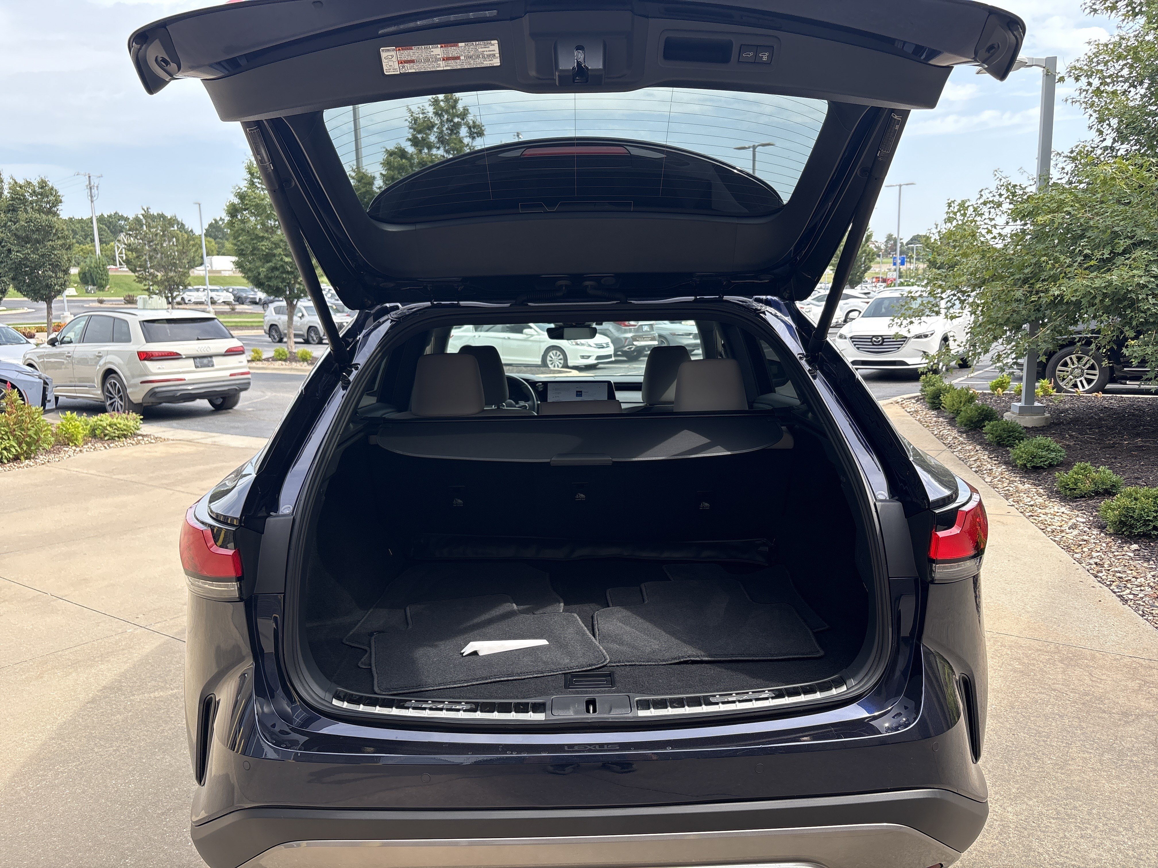 Certified 2025 Lexus RX 350h w/ Accessory Package AWD/4WD image 32
