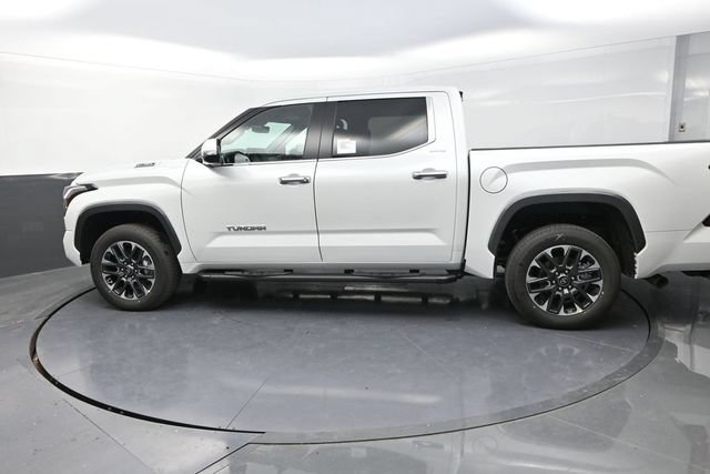 Used 2025 Toyota Tundra Limited AWD/4WD image 7
