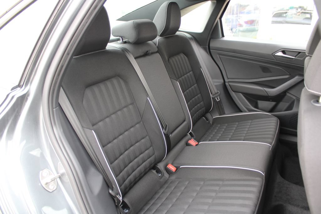 Certified 2024 Volkswagen Jetta Sport FWD image 22