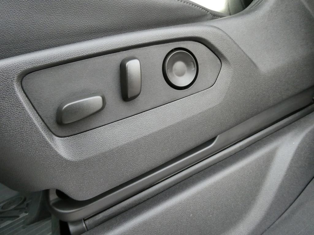 Certified 2025 Chevrolet Silverado 1500 RST image 26