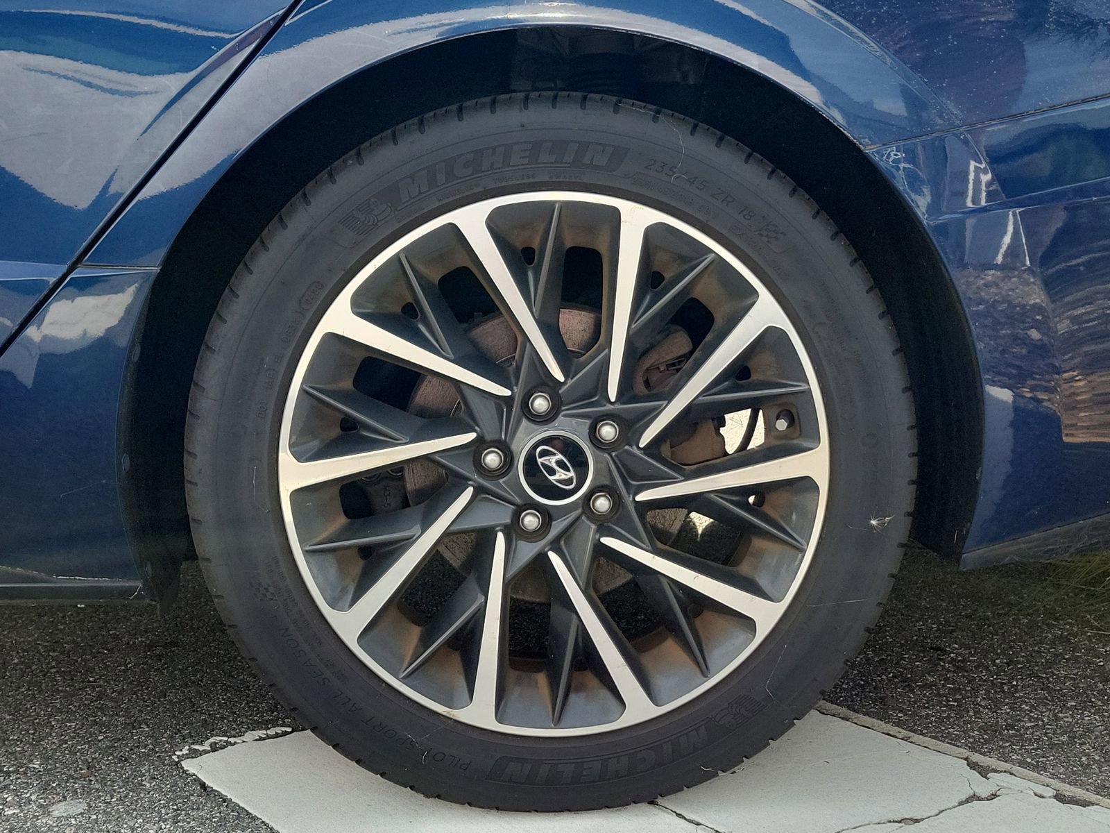 Used 2020 Hyundai Sonata Limited FWD image 4