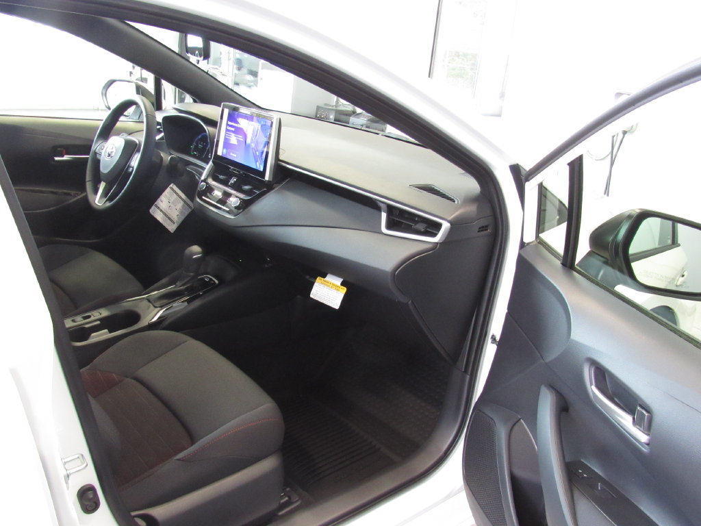 New 2026 Toyota Corolla SE w/ SE Premium Package AWD/4WD image 17