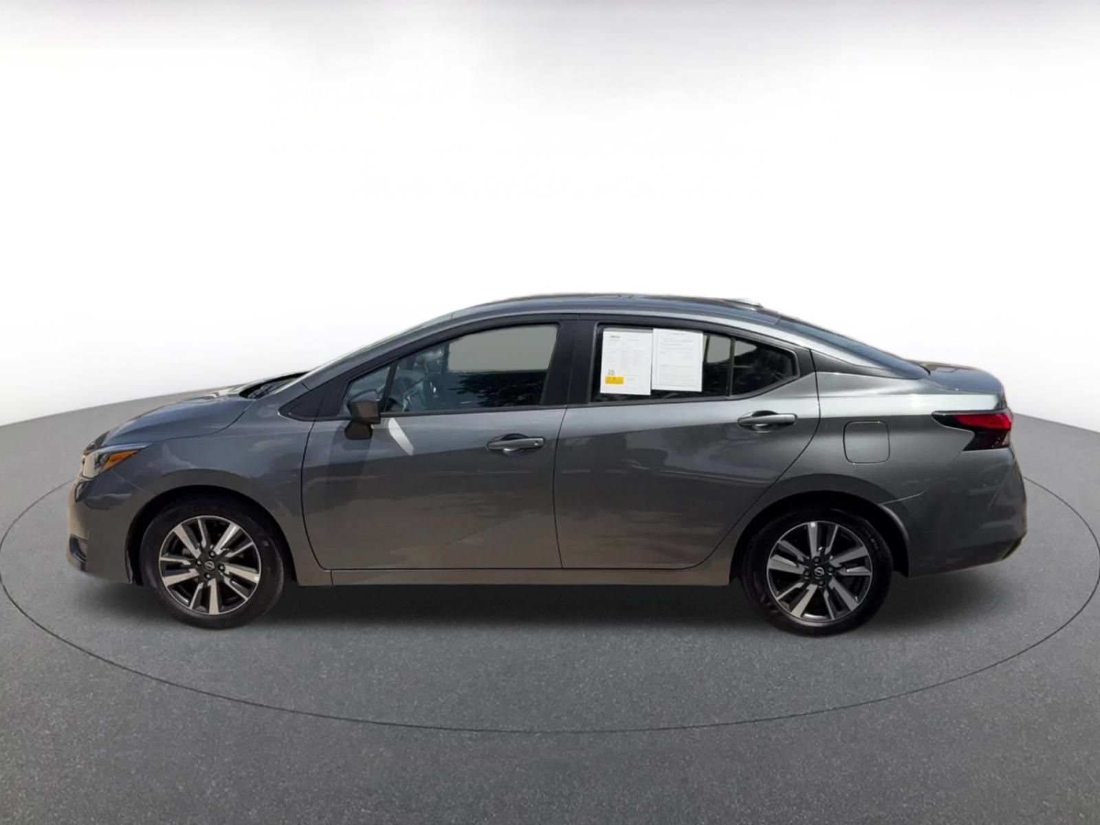 Used 2025 Nissan Versa SV FWD image 7