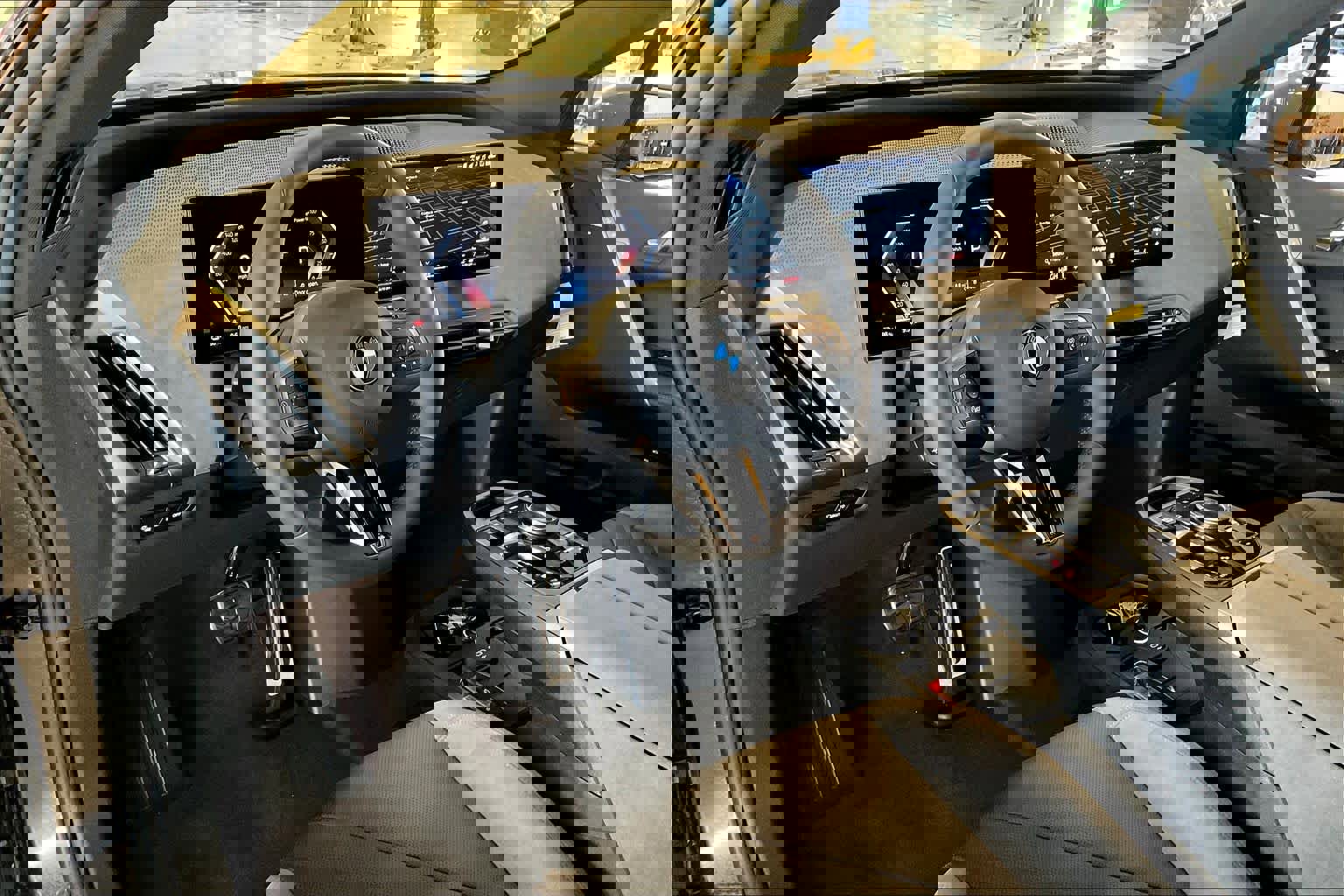 New 2026 BMW iX xDrive60 w/ M Sport Package image 8