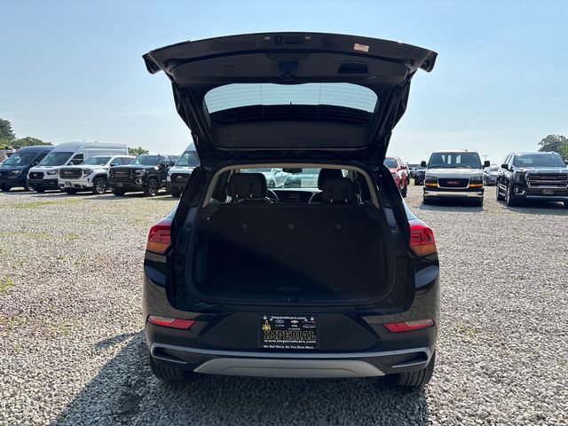 Used 2025 Buick Encore GX Preferred AWD/4WD image 13