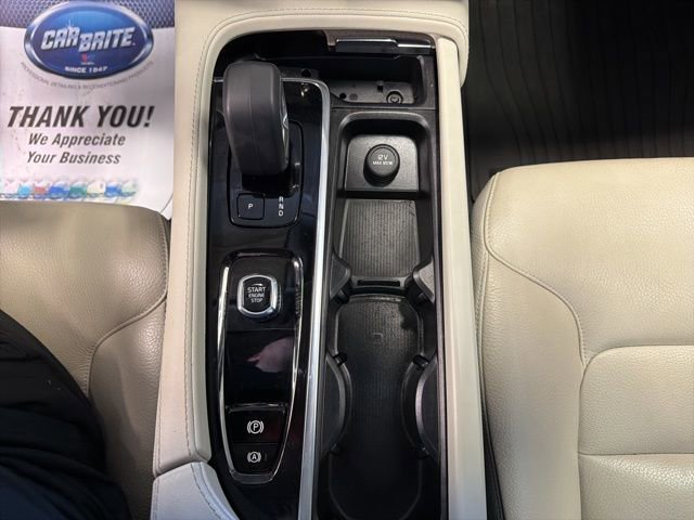 Used 2023 Volvo XC90 B5 Plus w/ Protection Package Premier image 23