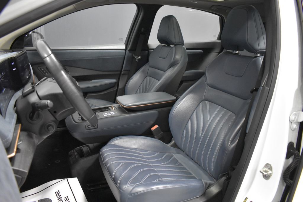 Certified 2023 Nissan Ariya AWD/4WD image 5
