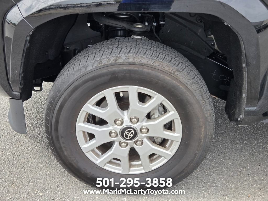 Used 2025 Toyota Tacoma SR AWD/4WD image 16