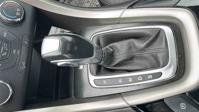 Used 2013 Ford Fusion SE image 16