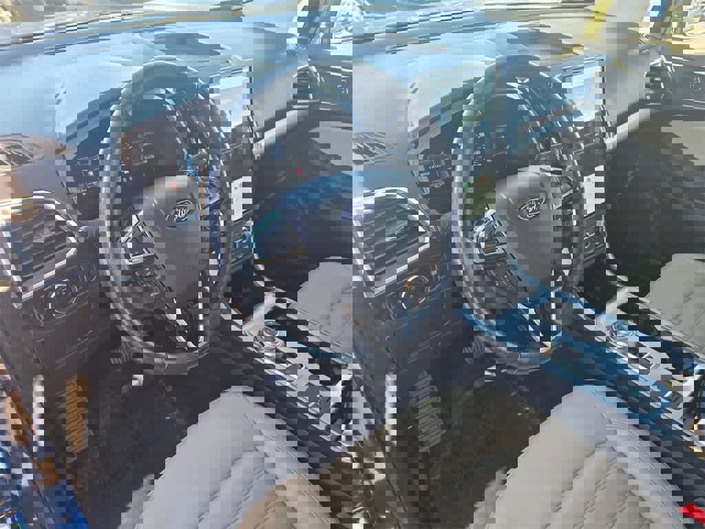 Used 2024 Ford Edge SEL image 10