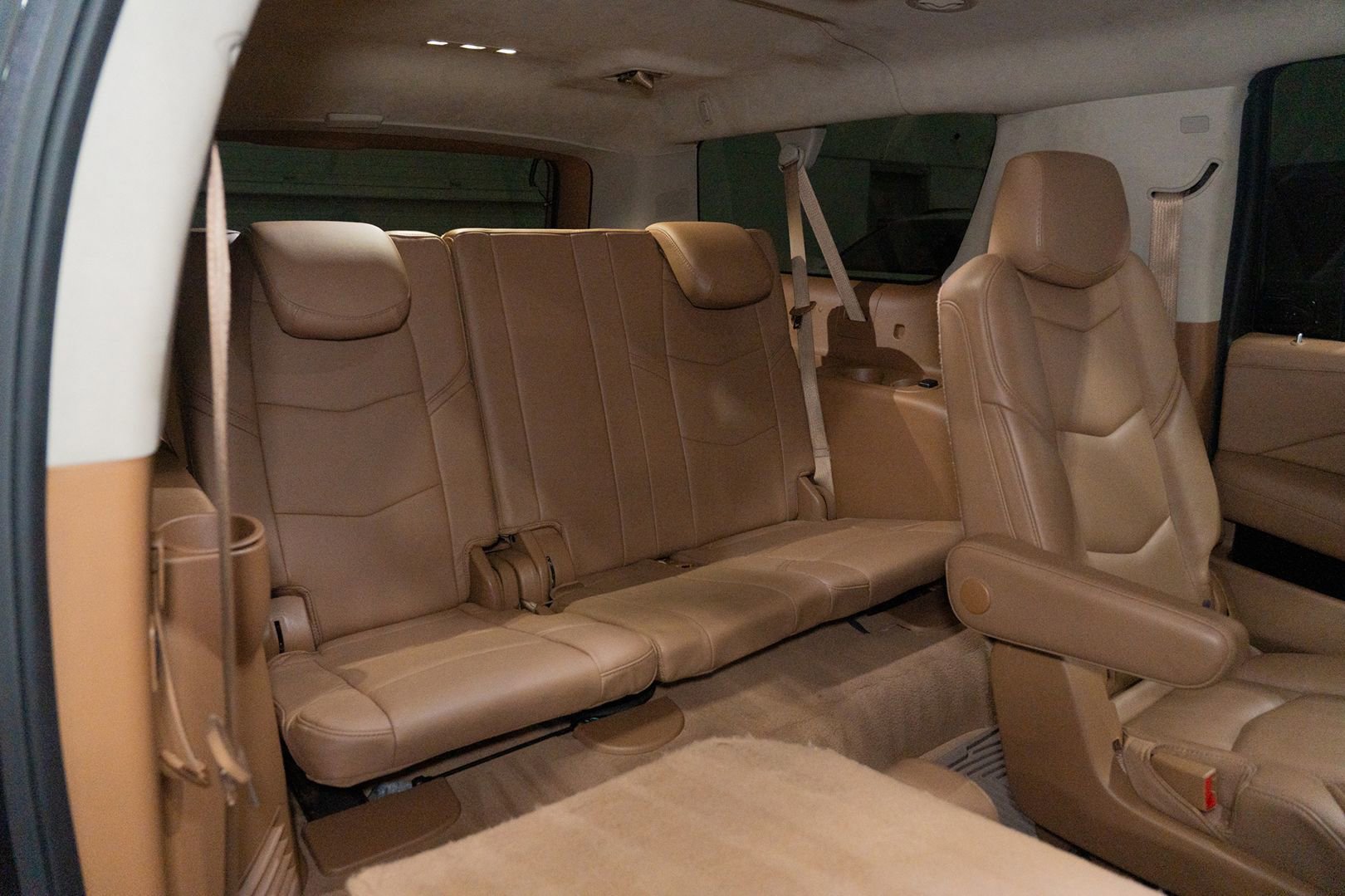 Used 2016 Cadillac Escalade ESV Platinum image 39