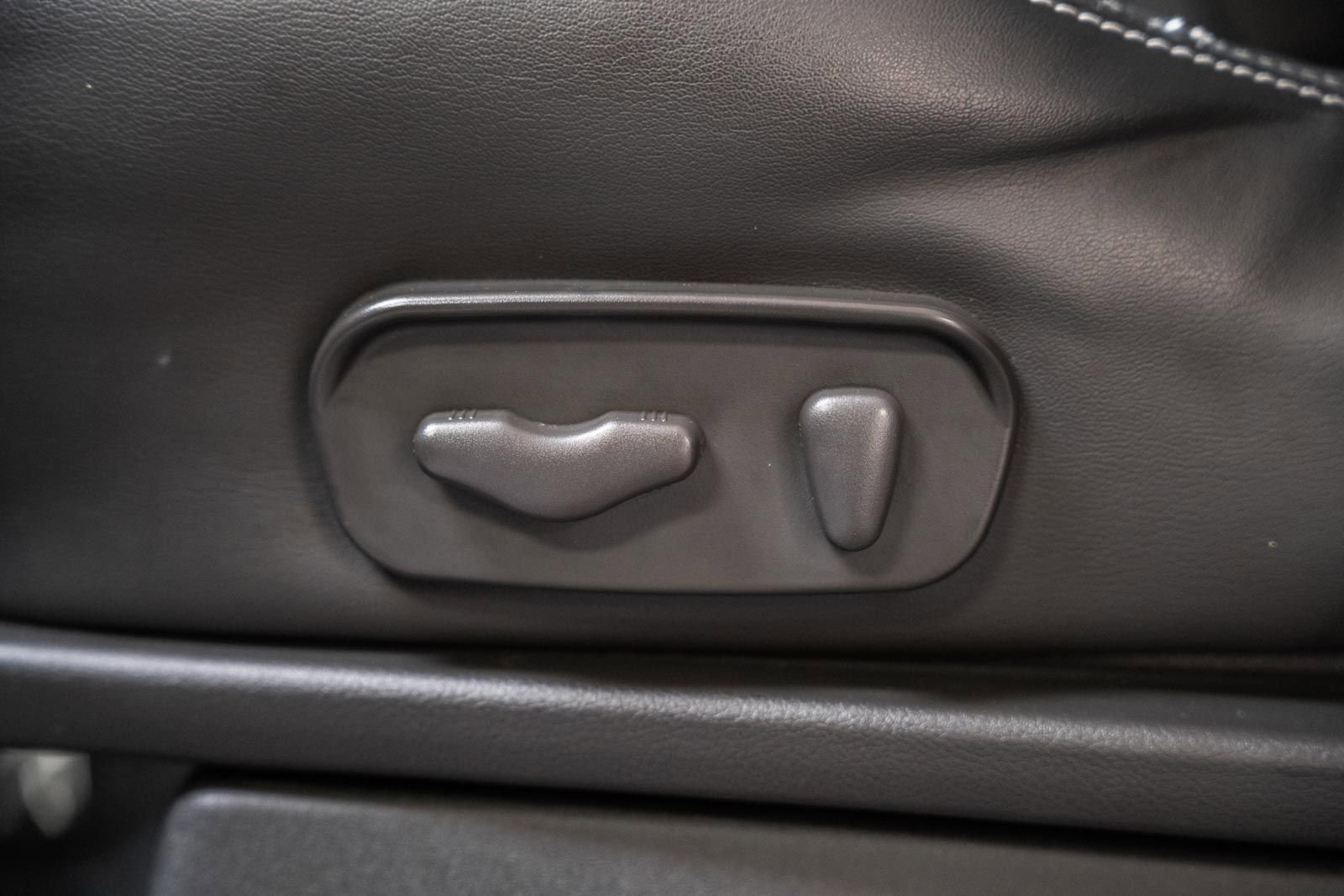 Used 2021 Nissan Frontier PRO-4X w/ Pro-4x Utility Package AWD/4WD image 43