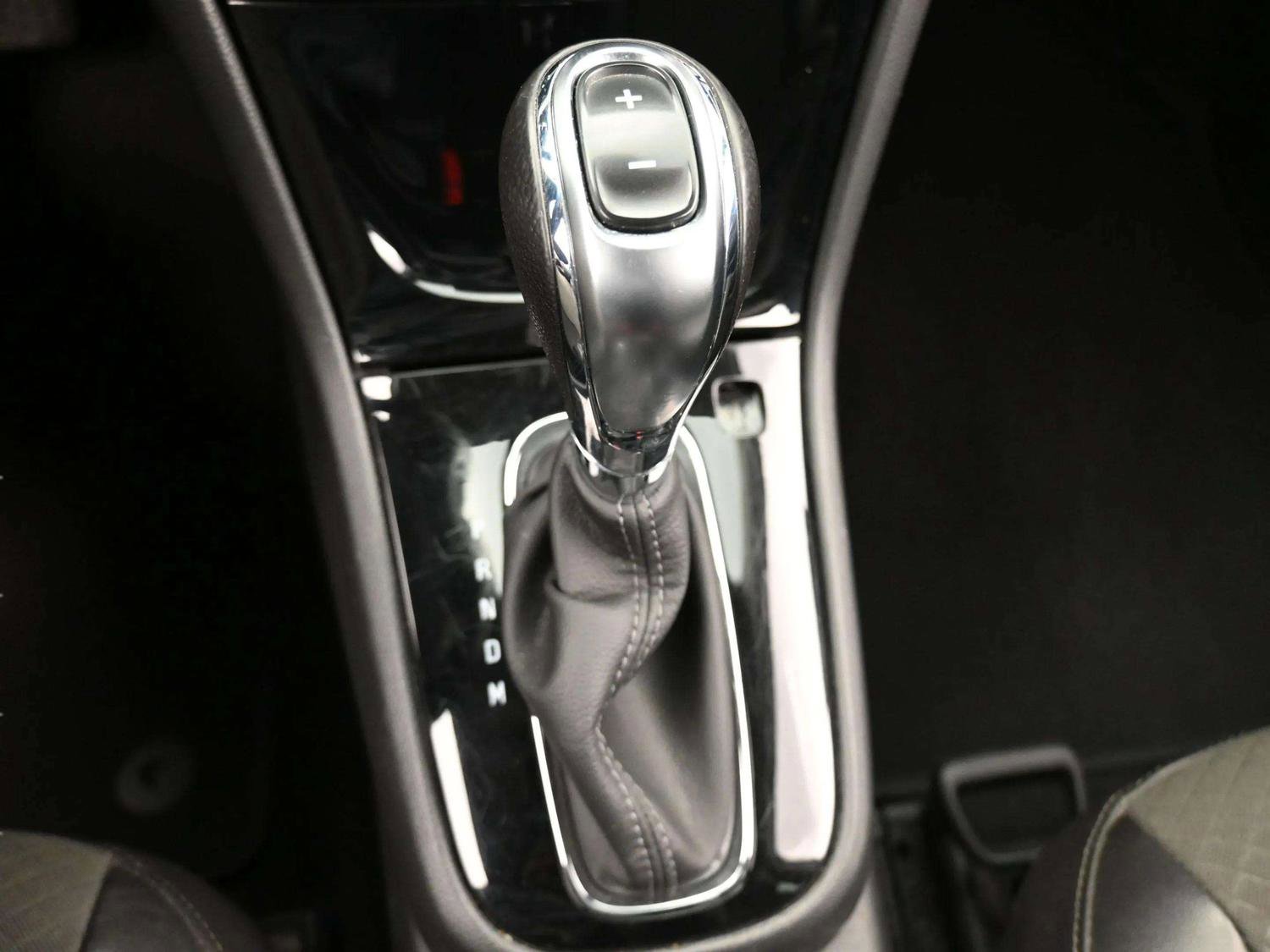 Used 2020 Buick Encore Preferred image 12