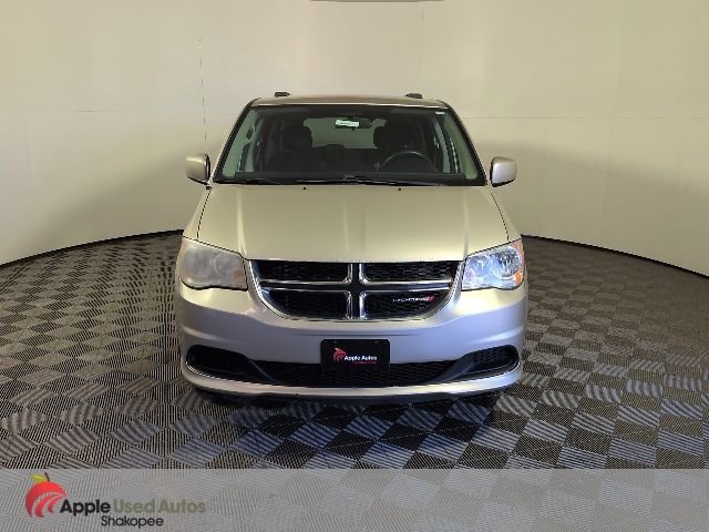 Used 2016 Dodge Grand Caravan SXT FWD image 2