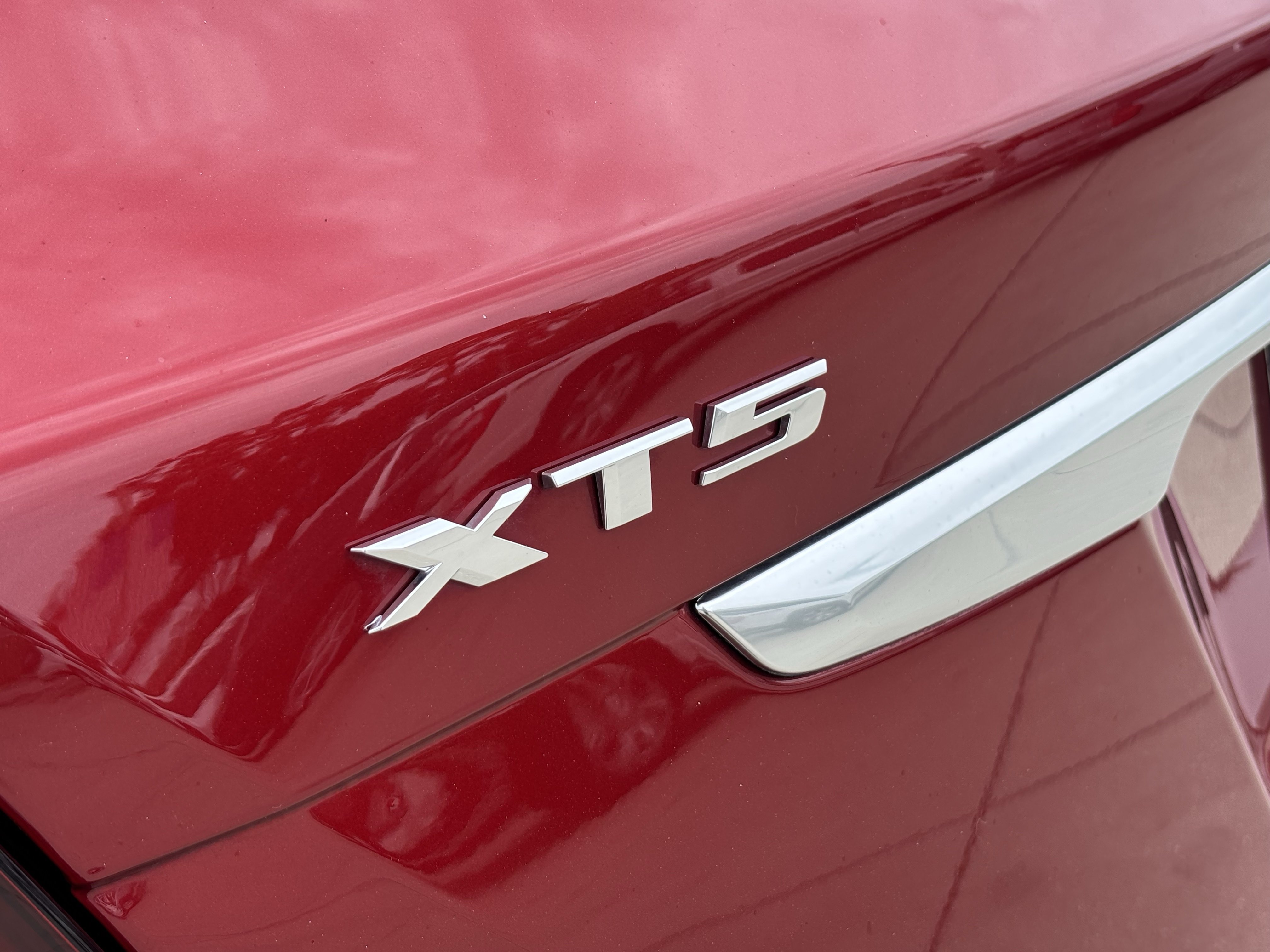 Certified 2024 Cadillac XT5 Premium Luxury FWD image 12