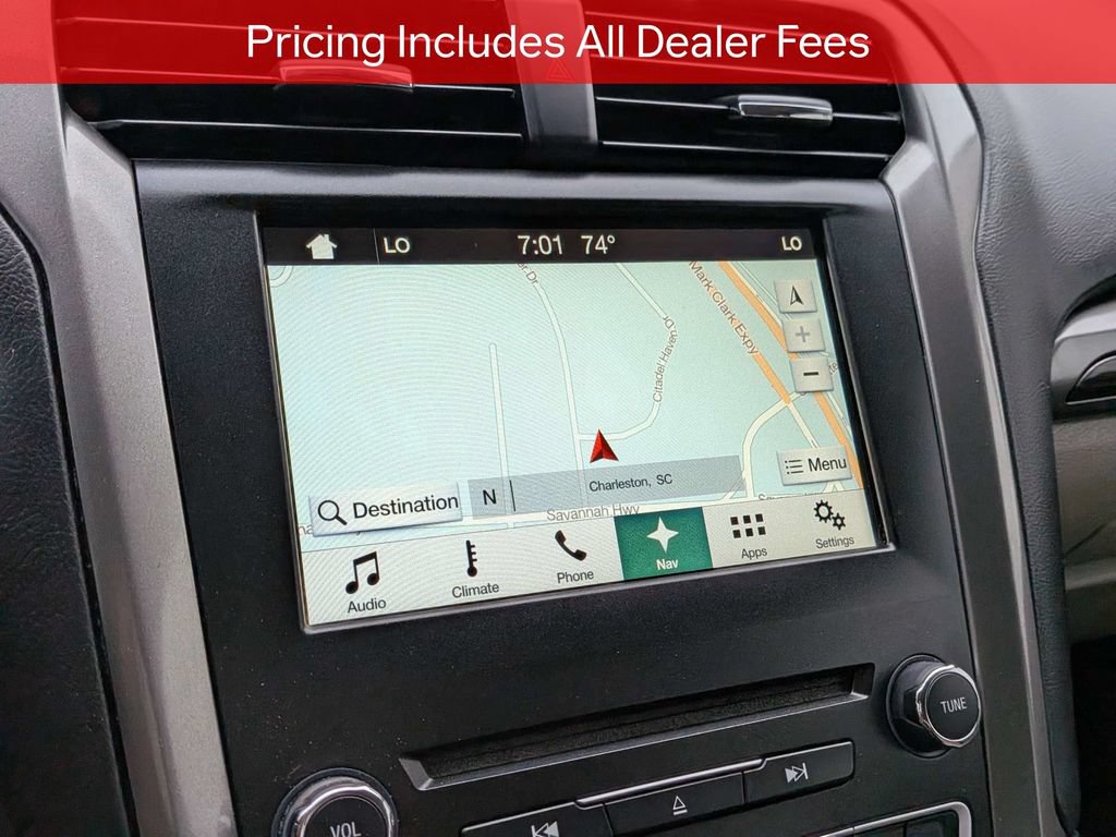 Used 2017 Ford Fusion SE w/ Fusion SE Technology Package FWD image 22