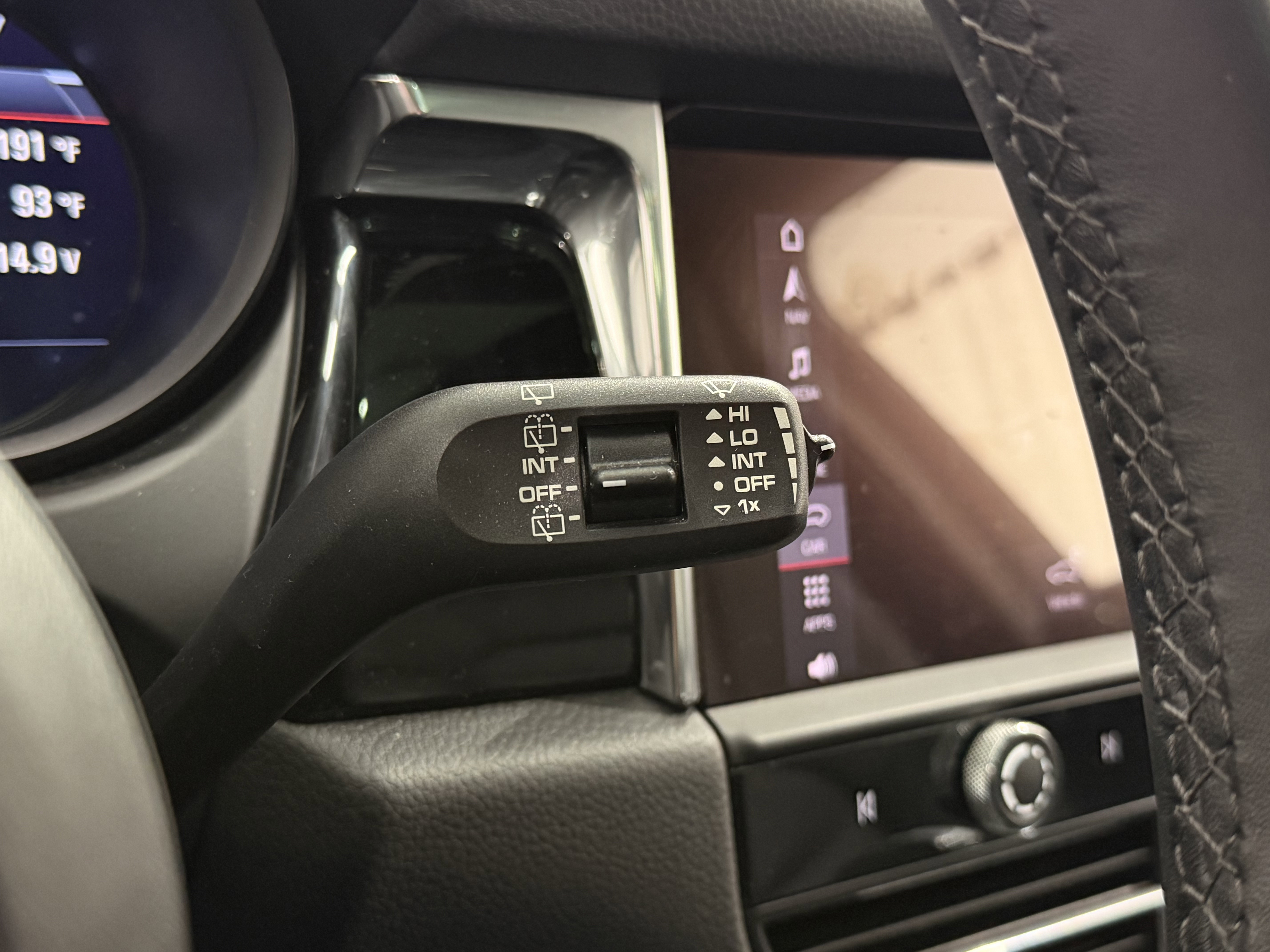 Certified 2025 Porsche Macan image 52