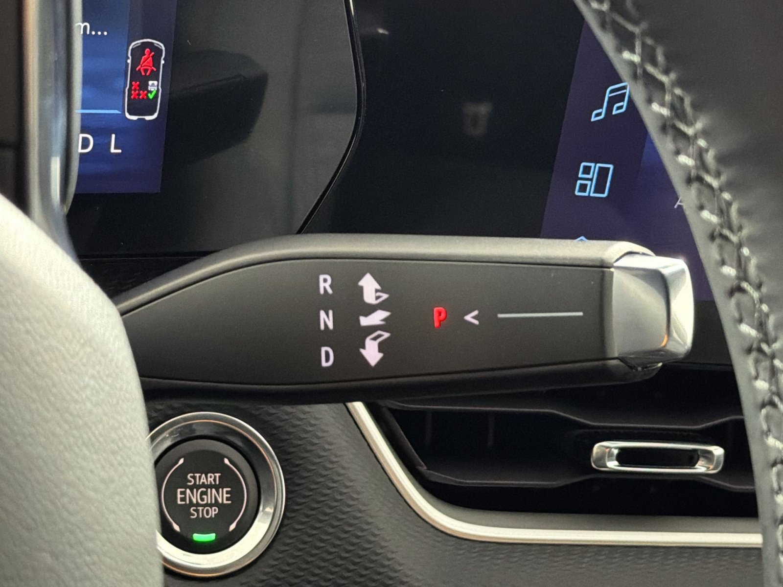 New 2027 Chevrolet Equinox LT w/ Safety and Technology Package FWD image 22