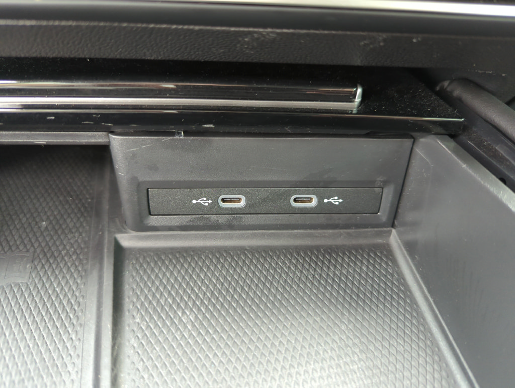 Used 2024 Volkswagen Atlas SE FWD image 41