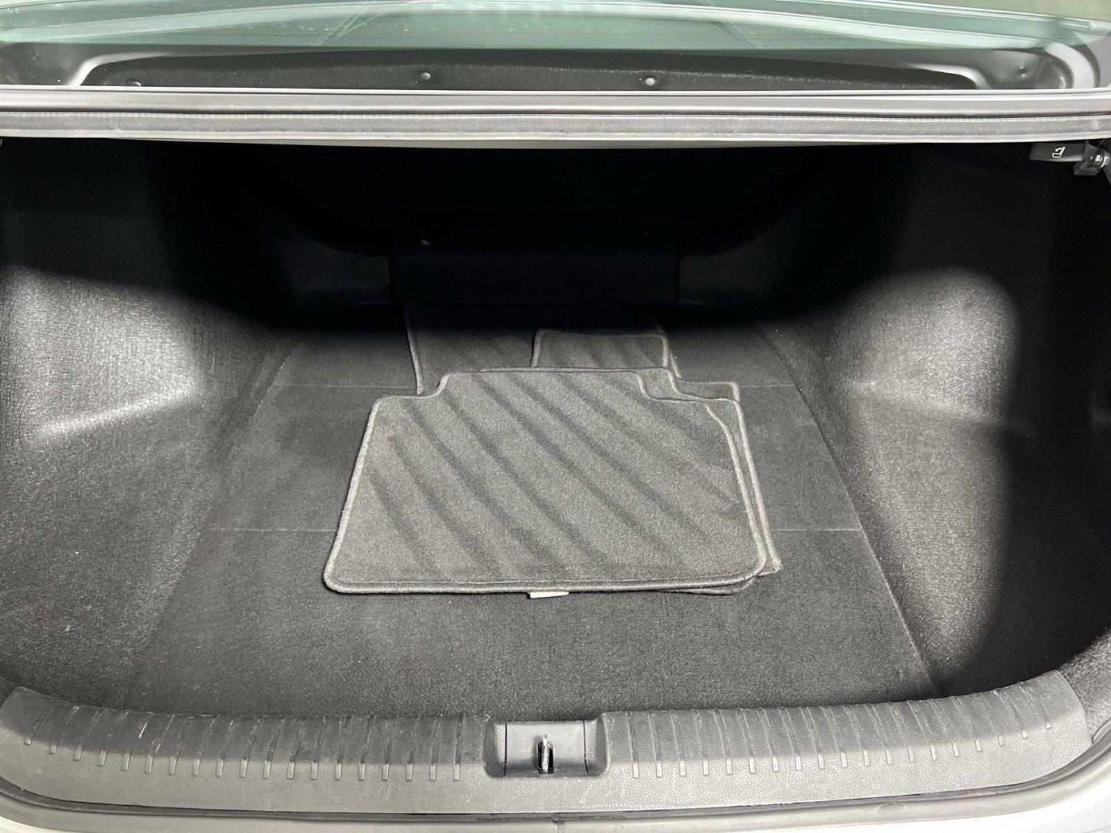 Used 2023 Honda Accord LX image 22