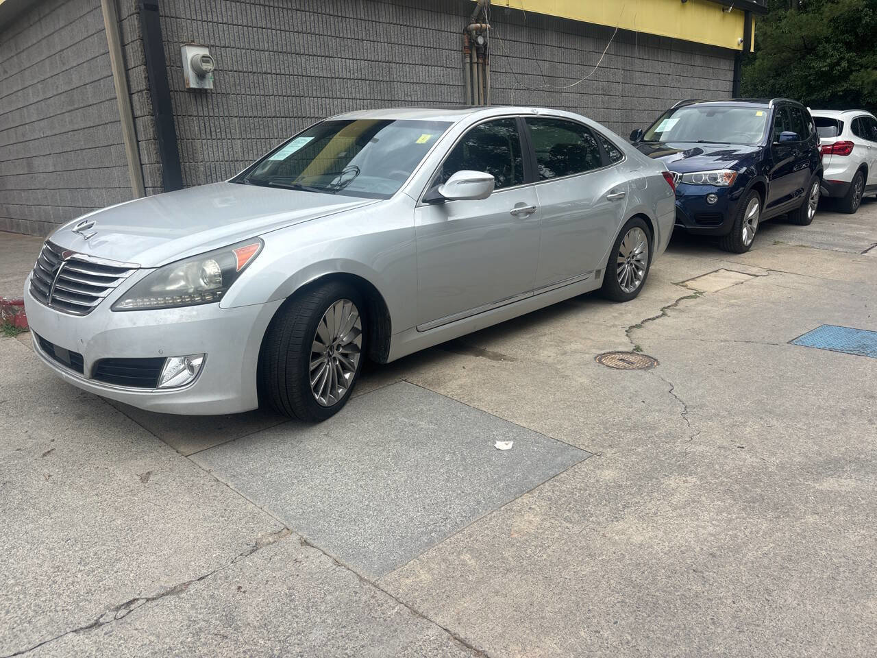 Used 2014 Hyundai Equus Ultimate RWD image 2