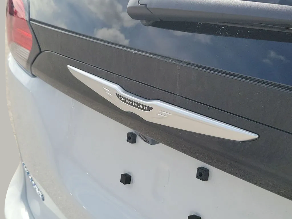 New 2026 Chrysler Voyager LX FWD image 40