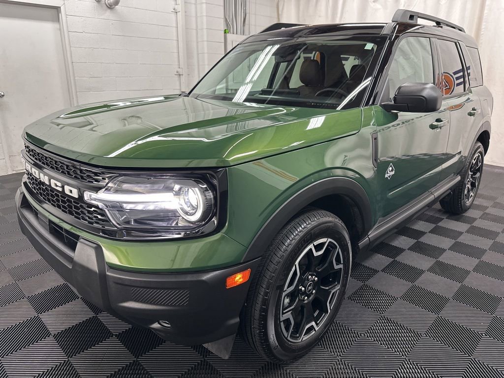 Used 2025 Ford Bronco Sport Outer Banks image 4