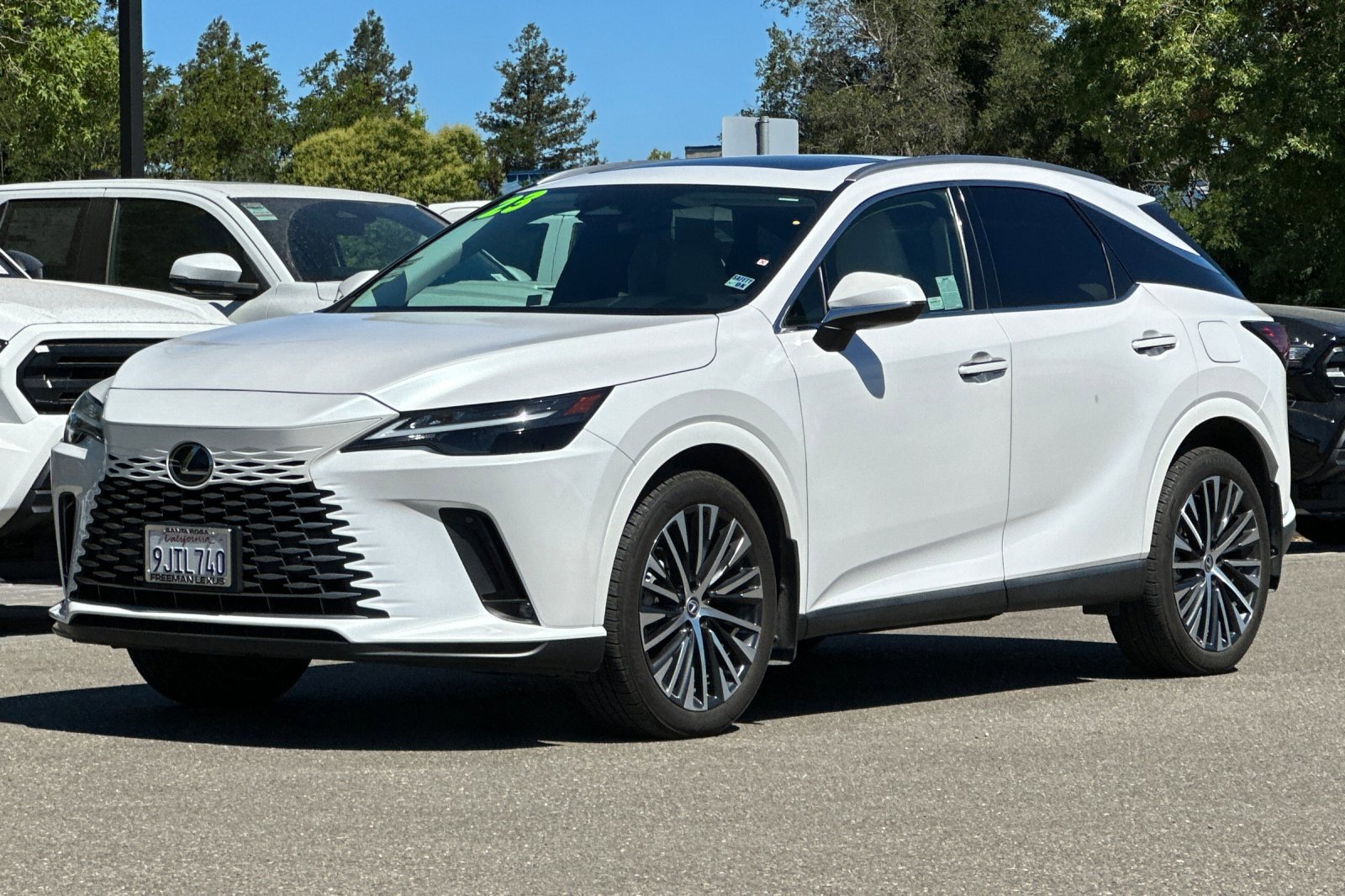 Used 2023 Lexus RX 350 w/ Cold Area Package AWD/4WD image 8