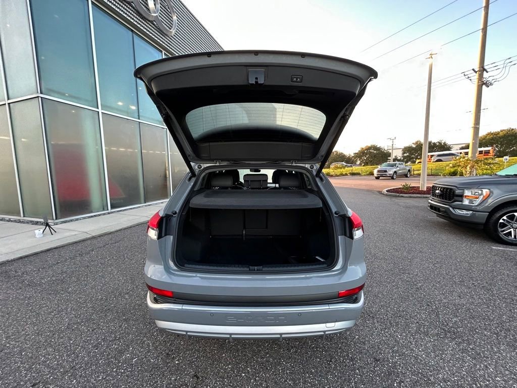 Used 2023 Audi Q4 e-tron Premium w/ Convenience Package image 47