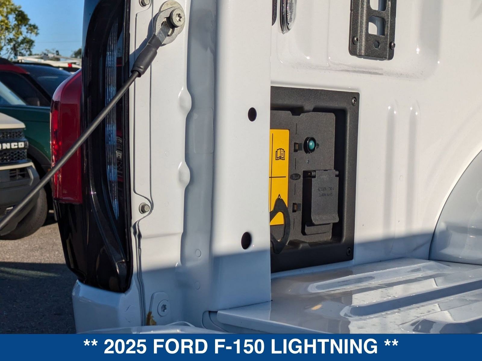 New 2025 Ford F150 Lightning Lariat image 15