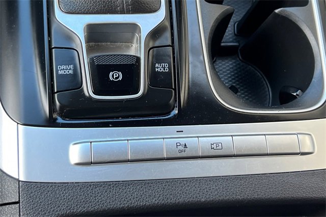 Used 2023 Kia Carnival LX image 37