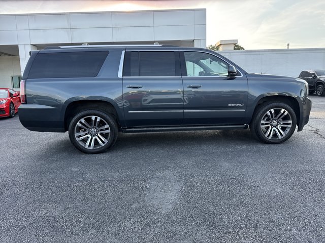 Used 2019 GMC Yukon XL Denali w/ Denali Ultimate Package AWD/4WD image 2