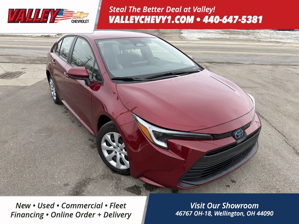 Used 2025 Toyota Corolla Hybrid Sedan image 1