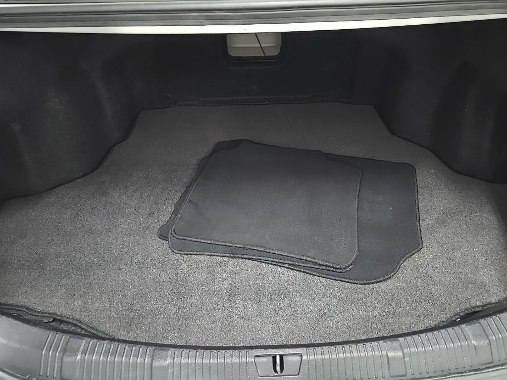 Used 2018 Toyota Avalon Touring w/ Carpet Mat Package FWD image 12